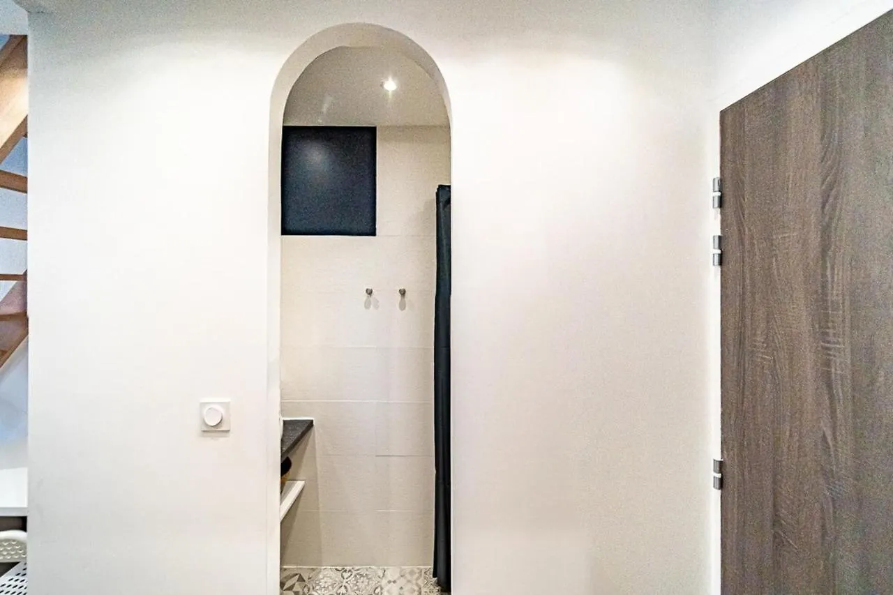 Apartment La Maison Charpennes-Appartement Cerisiers 2 Pers Villeurbanne France