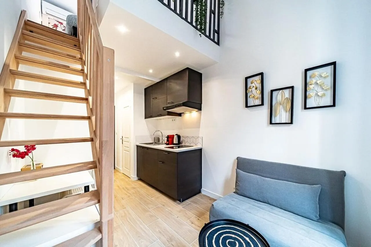 La Maison Charpennes-Appartement Cerisiers 2 Pers Villeurbanne Apartment